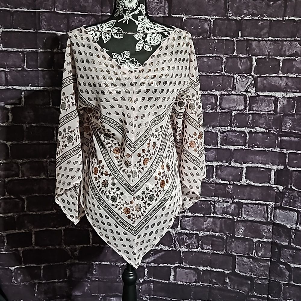 Tramp Bohemian Flowy Layering  Floral Poncho size Medium